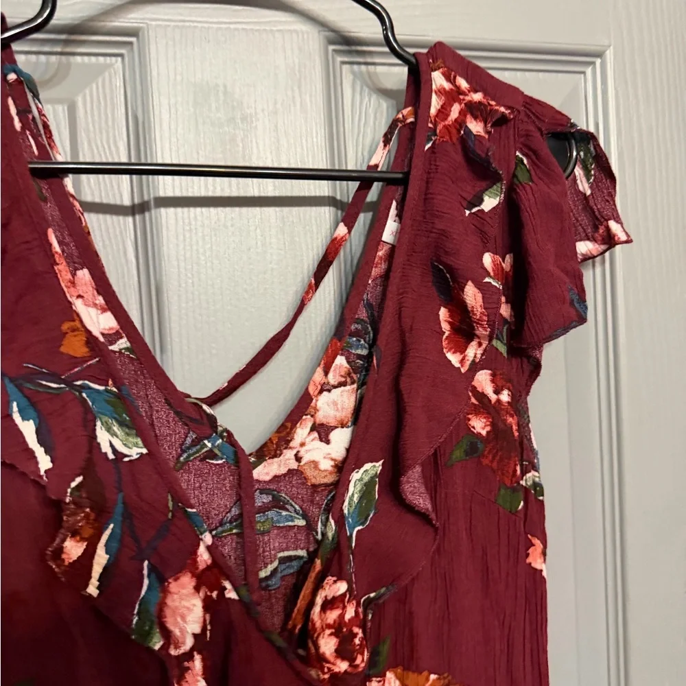 Xhilaration Burgundy‎ Floral Romper